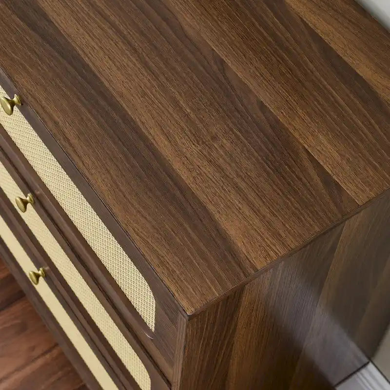 Kommode mit sechs Schubladen und Rattanfronten, schwarzem Holzrahmen, Schlafzimmerschrank
