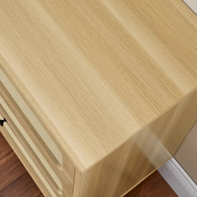 Kommode mit sechs Schubladen und Rattanfronten, schwarzem Holzrahmen, Schlafzimmerschrank