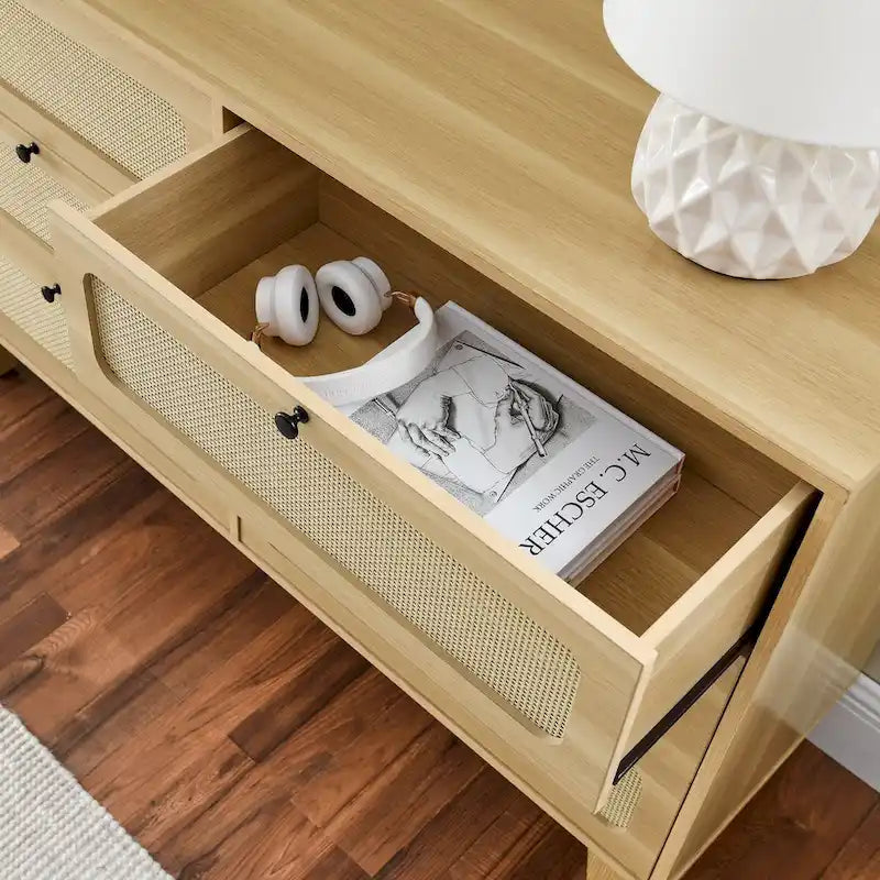 Kommode mit sechs Schubladen und Rattanfronten, schwarzem Holzrahmen, Schlafzimmerschrank