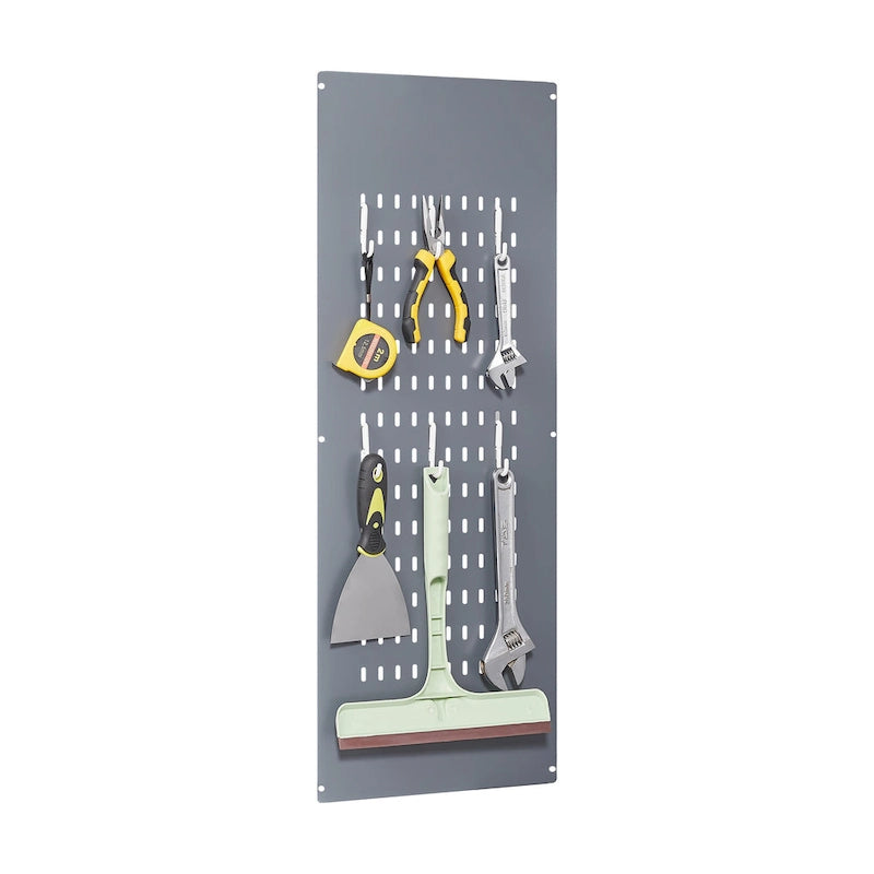Mueble de almacenamiento de acero gris con cerradura y organizador para escobas y herramientas